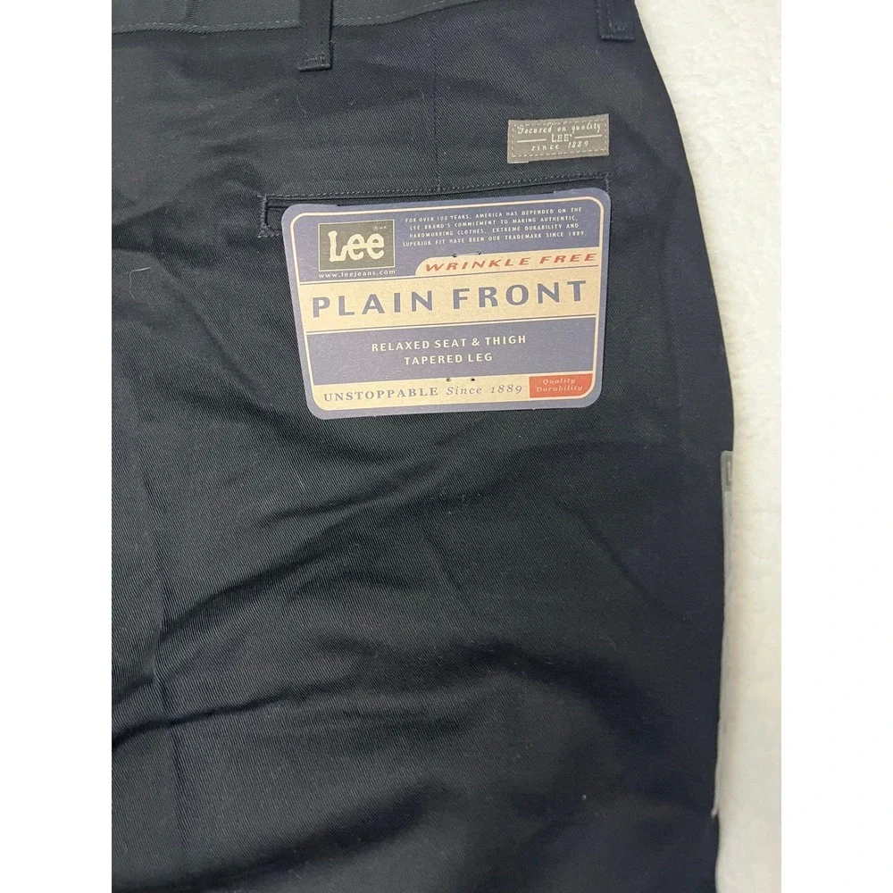 Lee Pants Mens 40x30 Black Plain Front Wrinkle Free Relaxed Tapered 414-2001 NWT